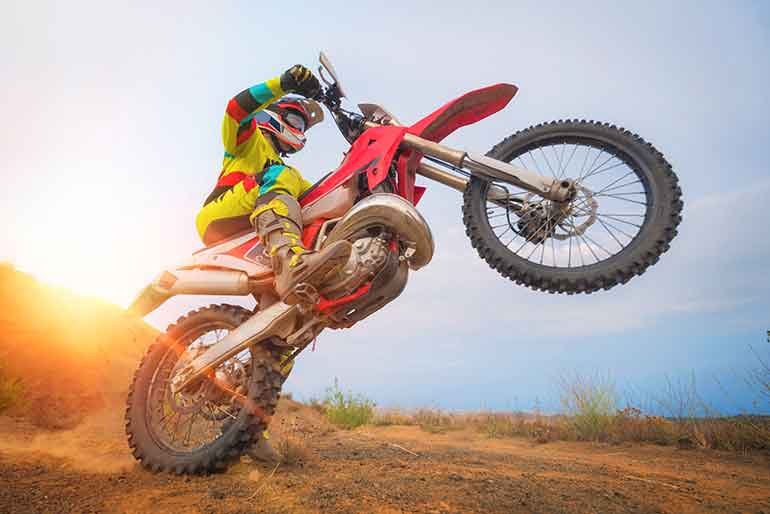 How To Choose A Graphics Company For Your Dirt Bike?